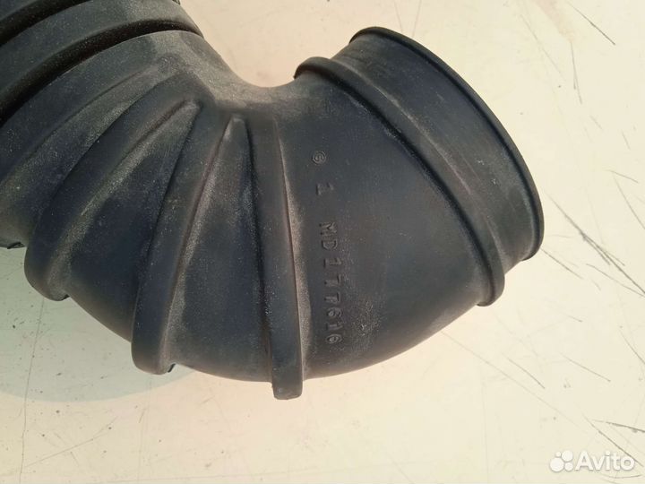 Патрубок воздушного фильтра Mitsubishi RVR Z N11W