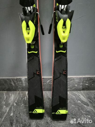 Горные лыжи Fischer RC4 curv 164 см (канты 95%)