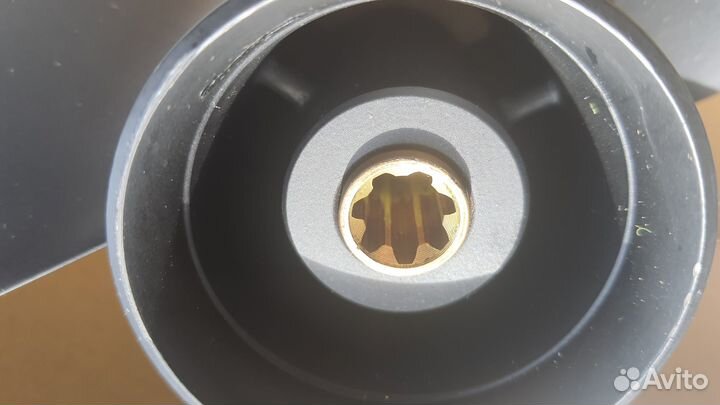 Продам гребной винт 3x8.5x9, Solas, 7шлицев