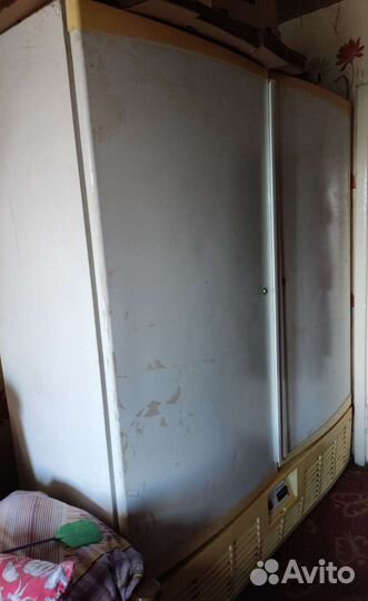 Холодильный шкаф Ариада б/у