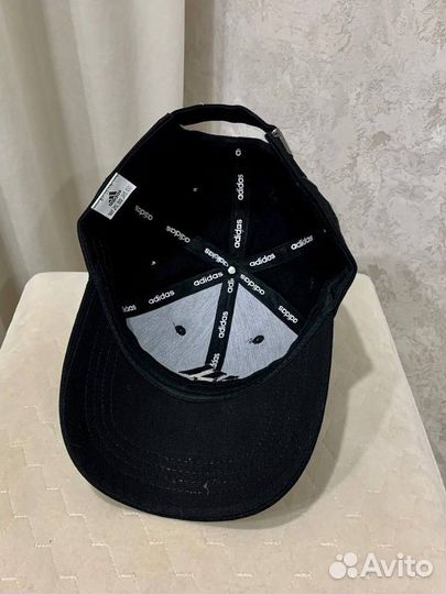 Кепка adidas для унисекс