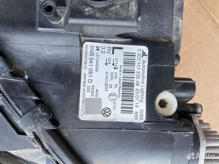 Фара Volkswagen Tiguan 2