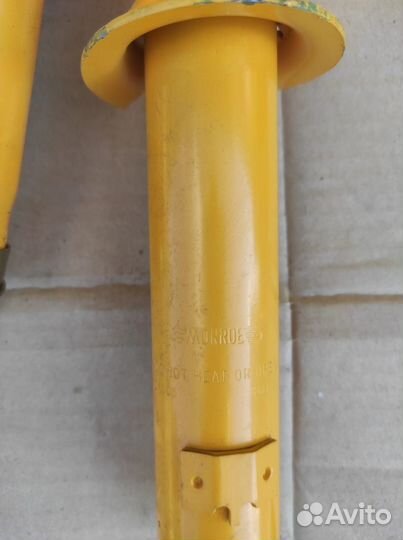 Комплект амортизаторов перед Honda CR-V (96-01)