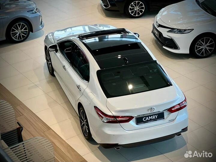 Toyota Camry 2.5 AT, 2023