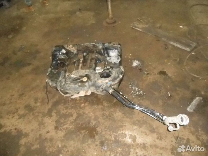 Бак топливный (Volvo S80)