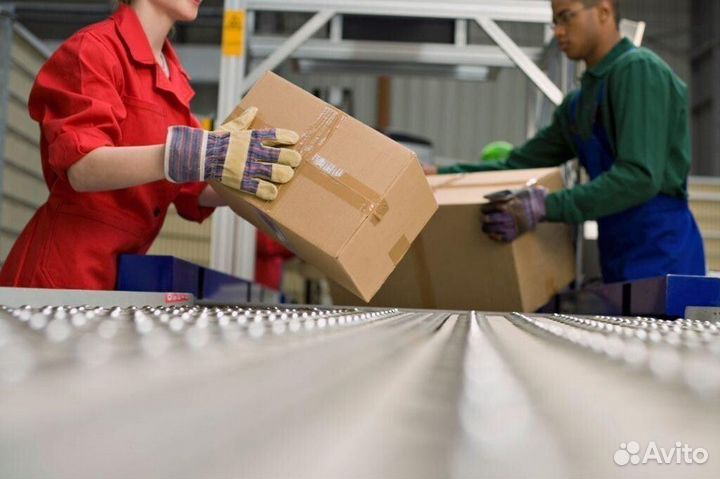 Упаковщица пластмассовых изделий