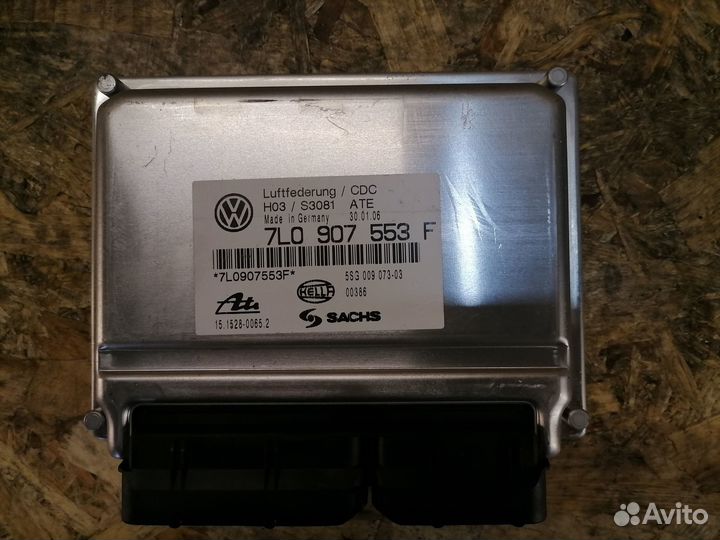 Блок пневмоподвески Volkswagen Tuareg 7L