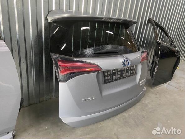 Toyota Rav-4 V40 2013-2019 Крышка дверь багажника