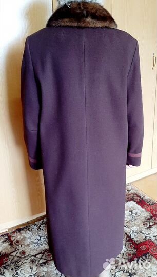 Пальто зимнее с норковым воротником.Размер 48-50
