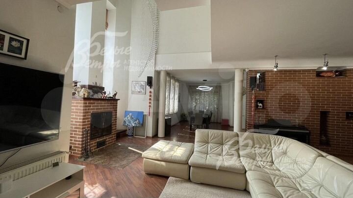 Дом 430 м² на участке 15 сот.