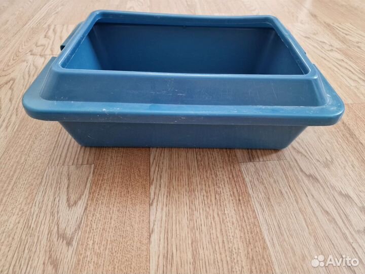 Домик,лоток,миска для кошек