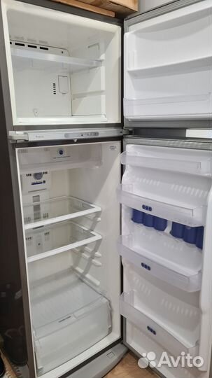 Холодильник Whirlpool