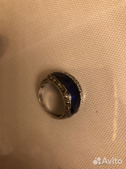 Серебряное кольцо с эмалью и камнями