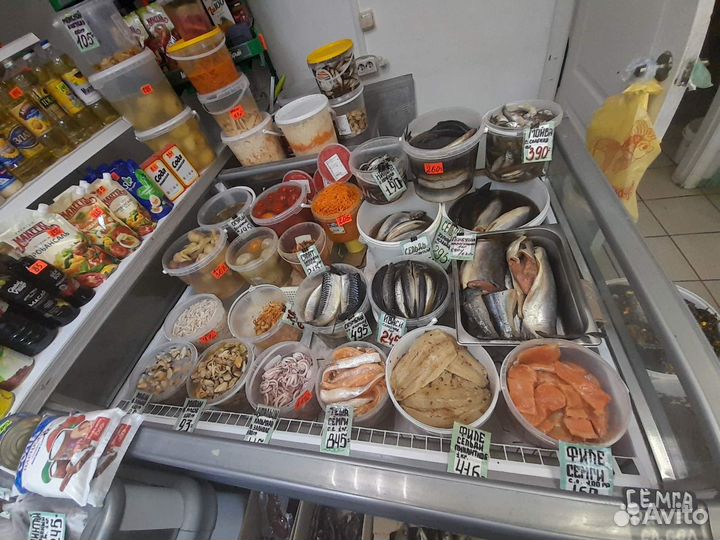 Рыбный магазин в солнечном