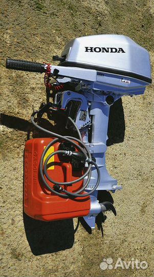 Лодочный мотор Honda BF5 2011г
