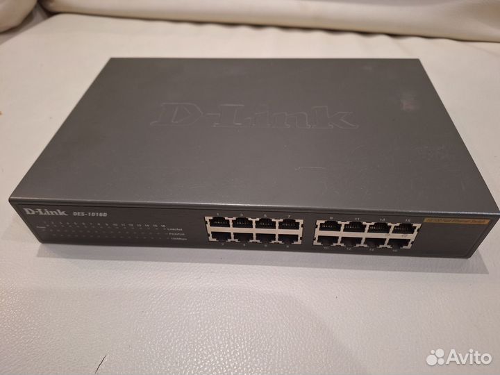 D-Link DES-1016D Коммутатор