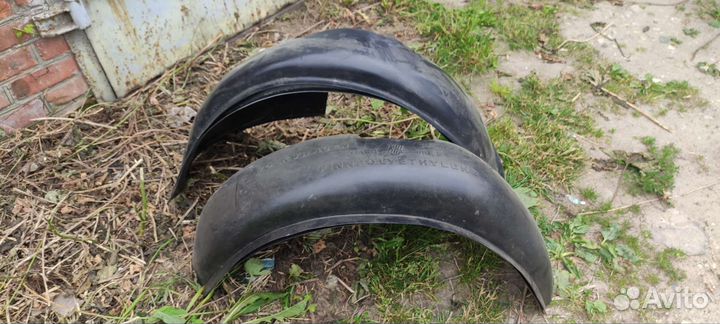 Подкрылки на Фольксваген гольф 3