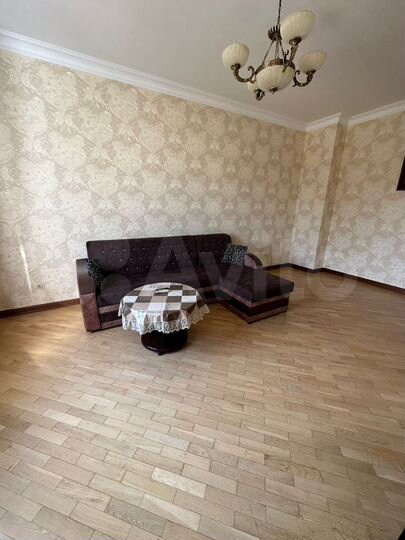 2-к. квартира, 74 м², 3/10 эт.