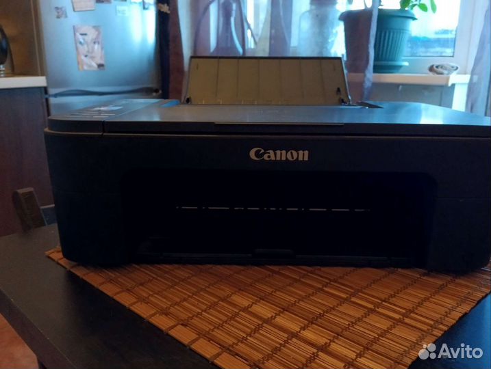 Струйный цветной принтер