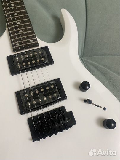 Электронная гитара