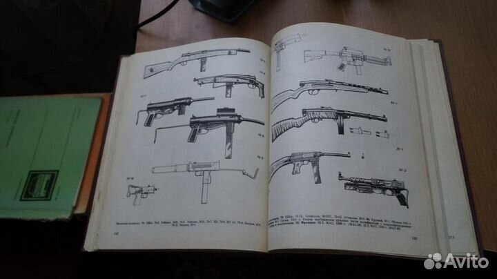 4447,4 Жук А.Б. Винтовки и автоматы. М Воениздат