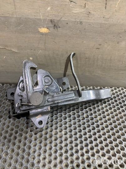 Замок капота Кайрон SsangYong Kyron