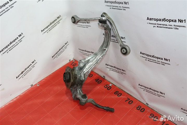 Кулак поворотный передний правый Audi A4 седан B8