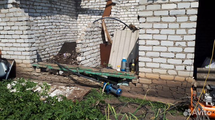 Бурение скважин в стесненных условиях