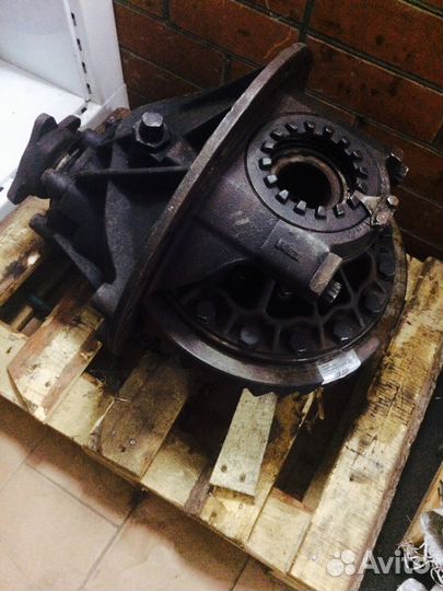 Редуктор зад. моста 39x11 12 кр. отв, пол.16ш. хв1