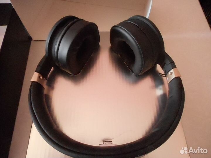 Беспроводные наушники 