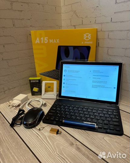 Планшет с клавиатурой и стилусом