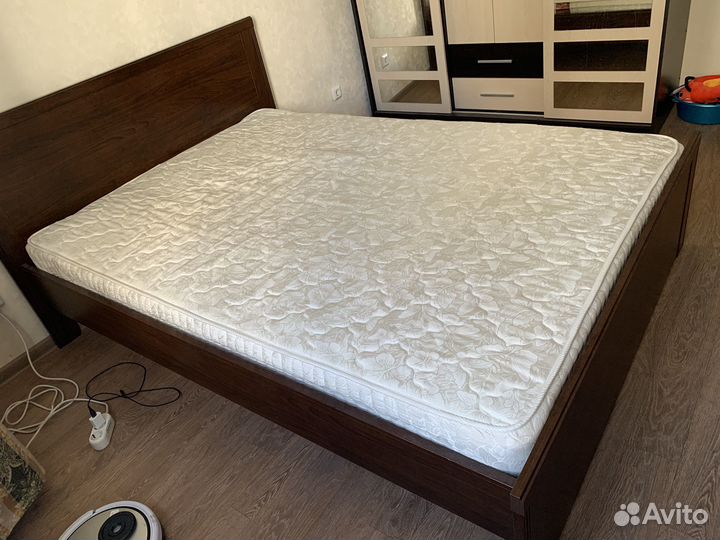 Кровать IKEA 140х200