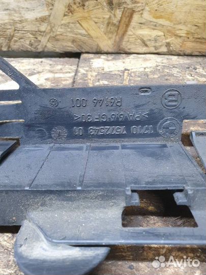 Рамка радиатора Bmw 7 F01 4.4 N63 2012