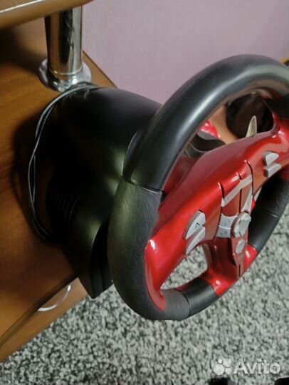 Игровой компьютерный руль genius