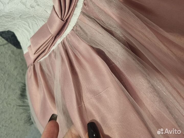 Платье на девочку новое