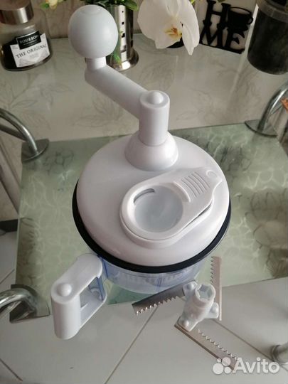 Кухонный измельчитель