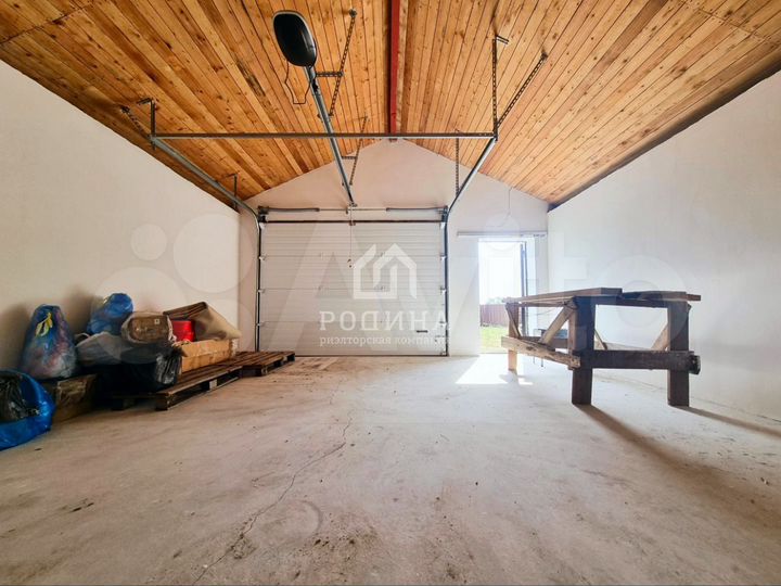 Дом 285,3 м² на участке 10 сот.