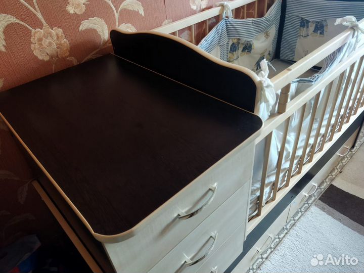 Детская кроватка трансформер с маятником