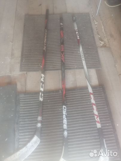 Продам хоккейные клюшки