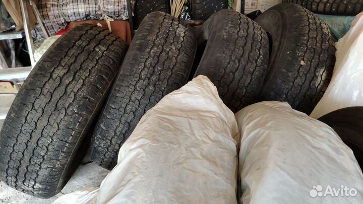 Bridgestone Dueler H/T 265/70 R16