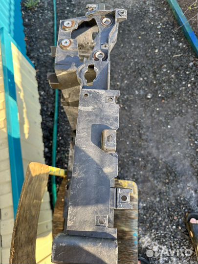 Передняя панель (телевизор) Infiniti М25 М37 Q70