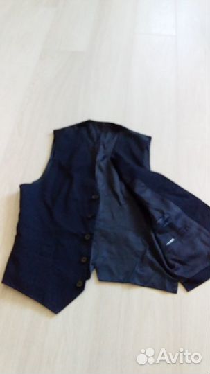 Жилет синего цвета для школы