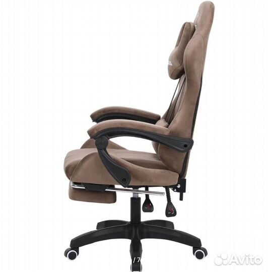 Игровое компьютерное кресло с подставкой для ног