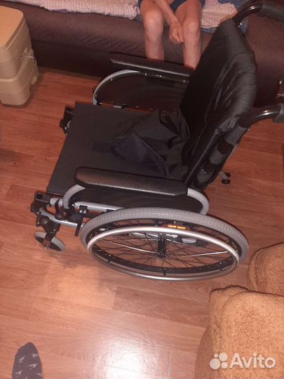 Инвалидная коляска