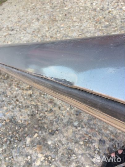 Порог правый пластик Toyota Avensis 250