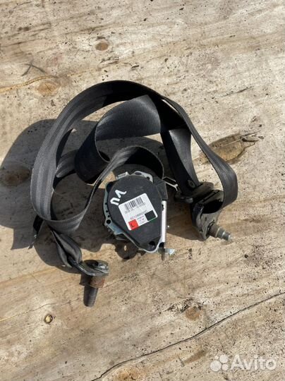 Логан 2 ремень безопасности передний