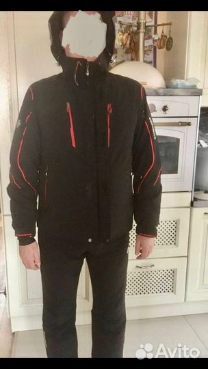 Мужской костюм Descente новый тройка