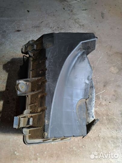 Корпус воздушного фильтра на Ягуар s-type