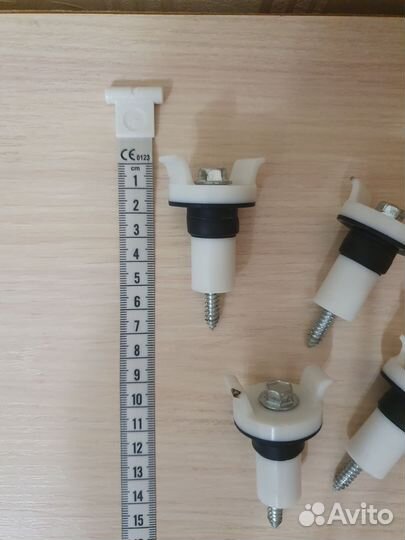 Транспортировочные болты для стиральной машины