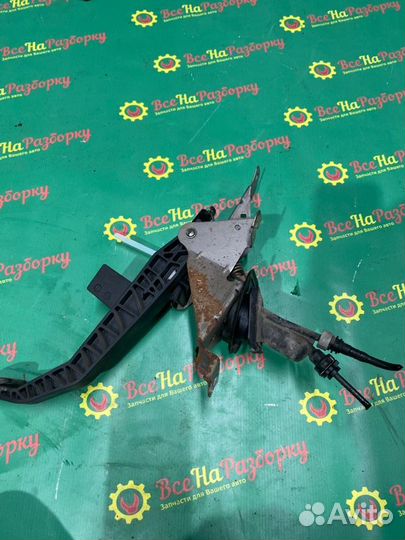 Педаль сцепления Ford Focus 2 седан 1.8